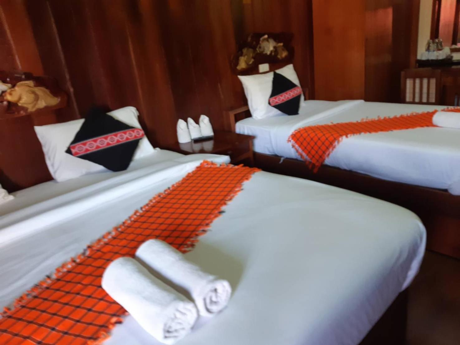 Mitkhoonyoum Hotel Ban Khun Yuam Exteriör bild