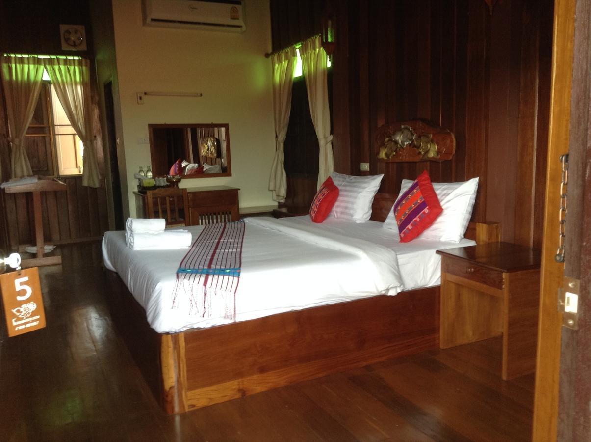 Mitkhoonyoum Hotel Ban Khun Yuam Exteriör bild