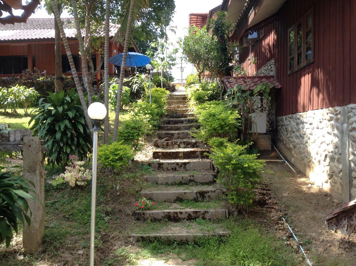 Mitkhoonyoum Hotel Ban Khun Yuam Exteriör bild