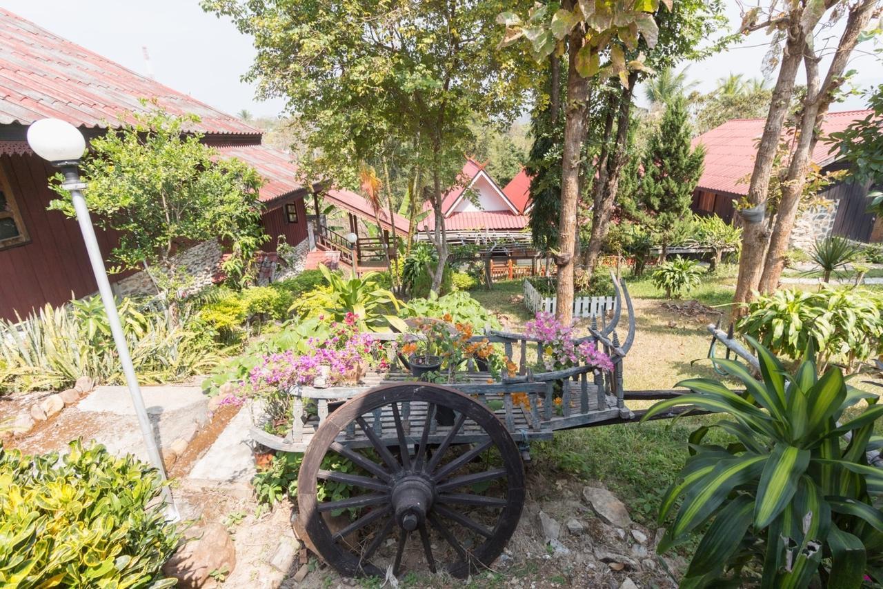 Mitkhoonyoum Hotel Ban Khun Yuam Exteriör bild