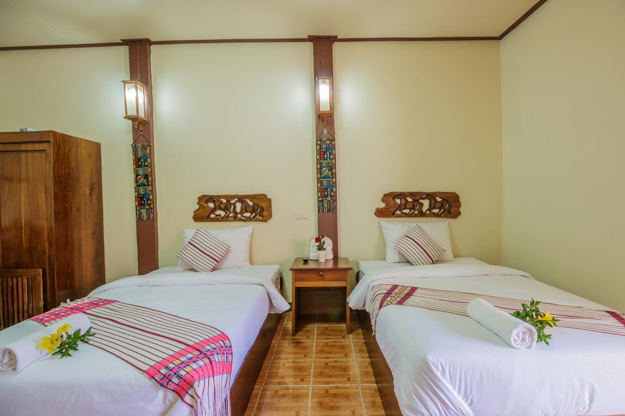 Mitkhoonyoum Hotel Ban Khun Yuam Exteriör bild