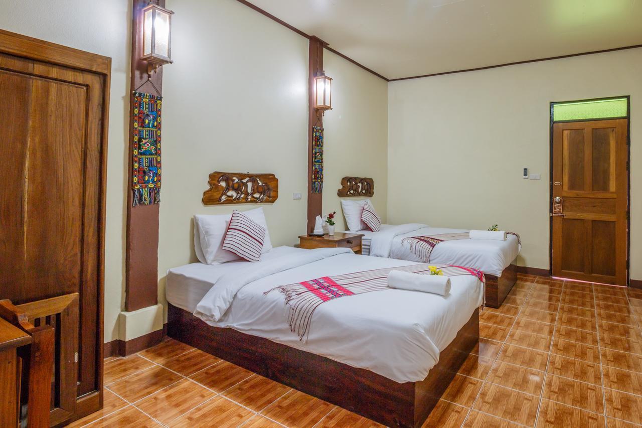 Mitkhoonyoum Hotel Ban Khun Yuam Exteriör bild