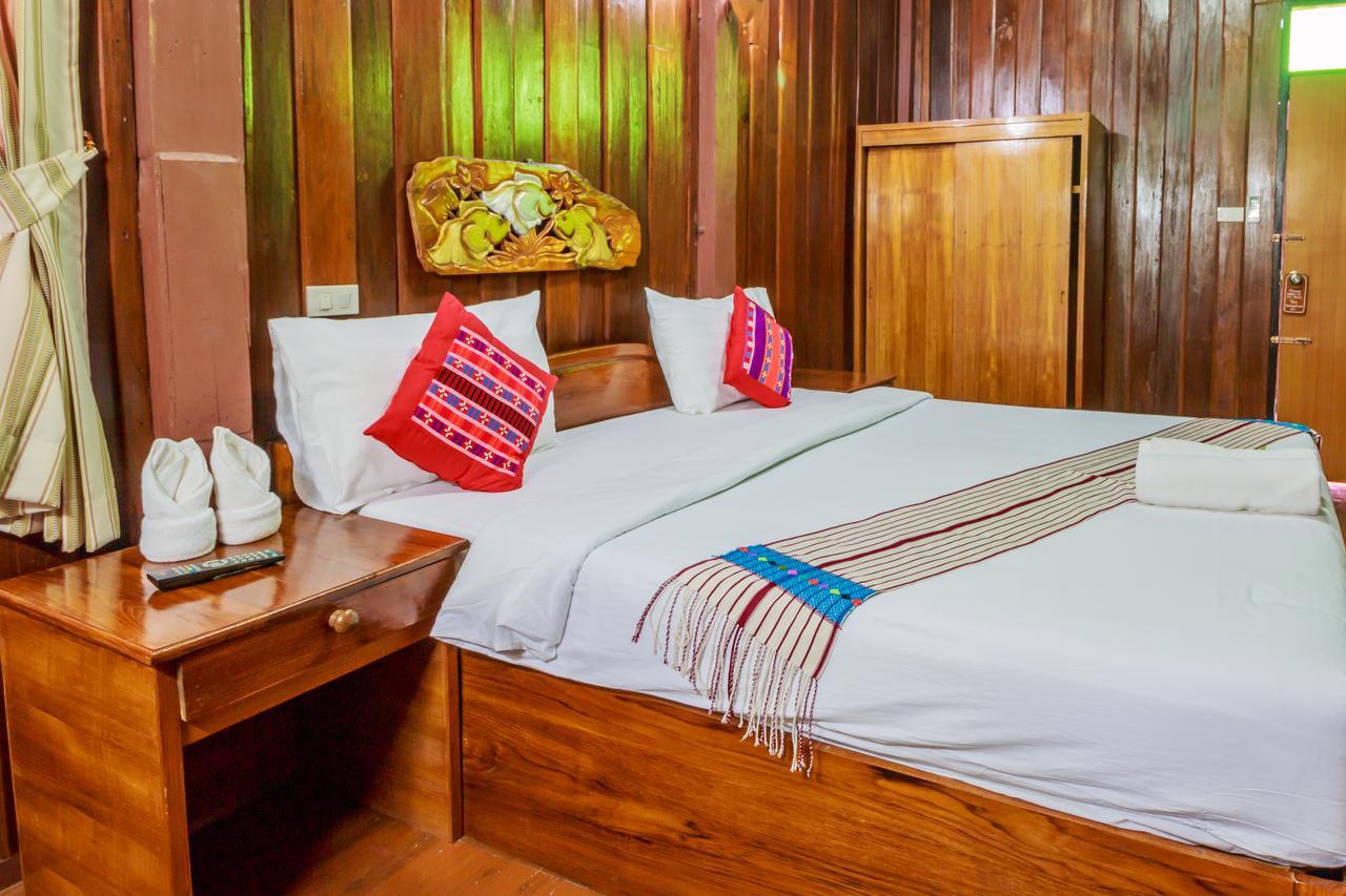 Mitkhoonyoum Hotel Ban Khun Yuam Exteriör bild
